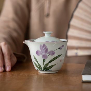 Flower-de-Luce Teapot Single Teapot